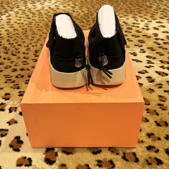 Nike Air / Fear of God Moc - Picture 8 of 10